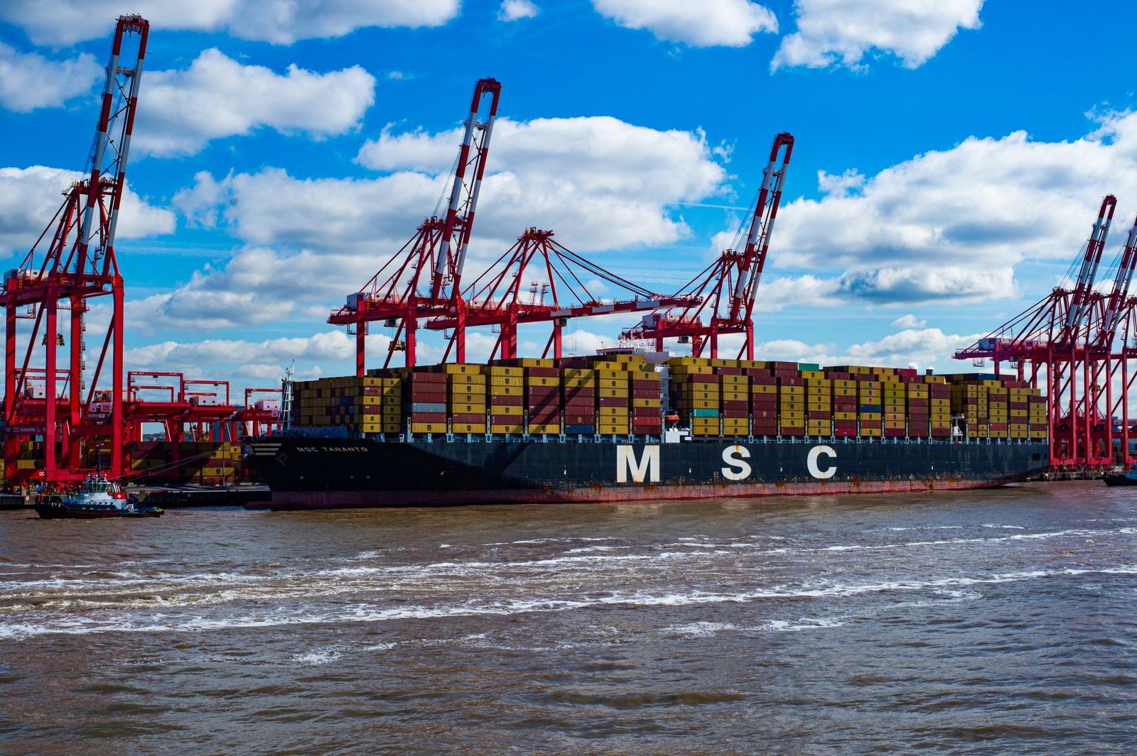 Container ship and worldwide logistics network delivering marine engine spare parts express to global ports Container ship and worldwide logistics network delivering marine engine spare parts express to global ports